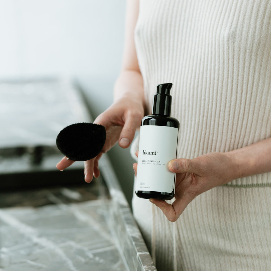 Cleansing Milk 200ml (Likami)